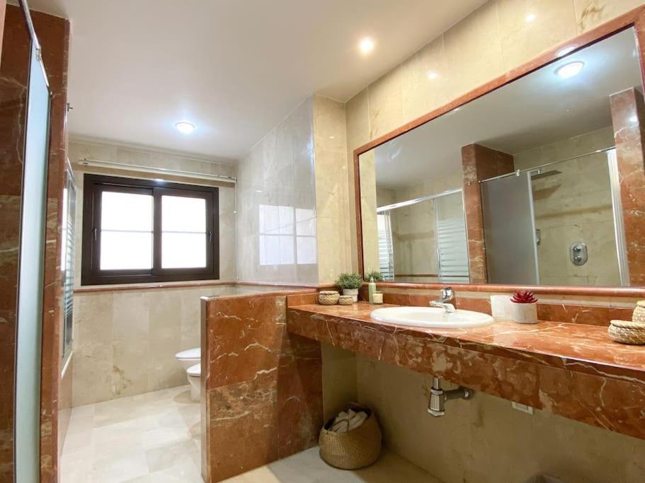 Costal Bliss Apartment เอสเตโปนา ภายนอก รูปภาพ